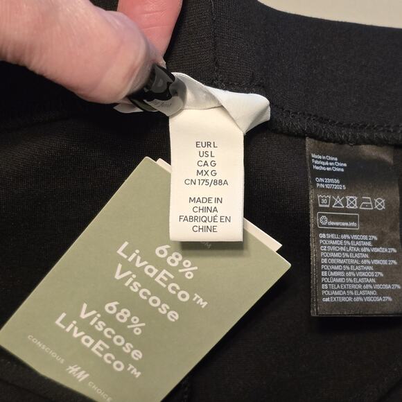 H&M Conscious Choice Flare Leg Dress Pants Womens Large Black Capsule Minimalist - Picture 4 of 8